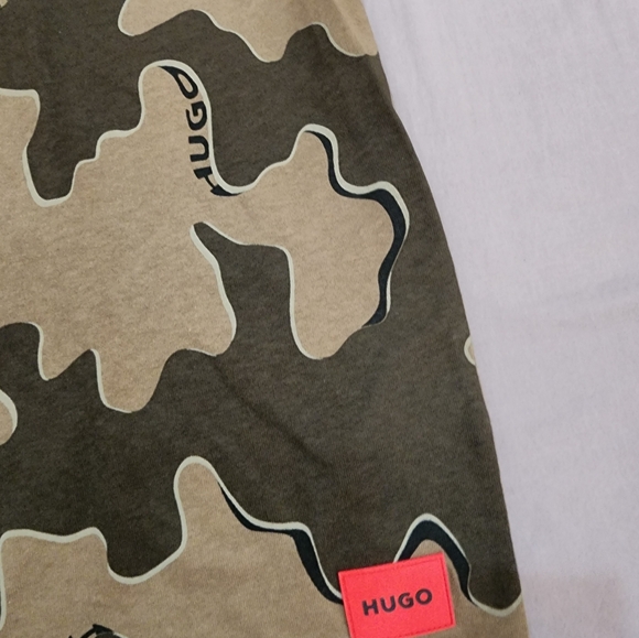 BNWT Hugo Boss Deadstock Tshirt - Picture 4 of 4